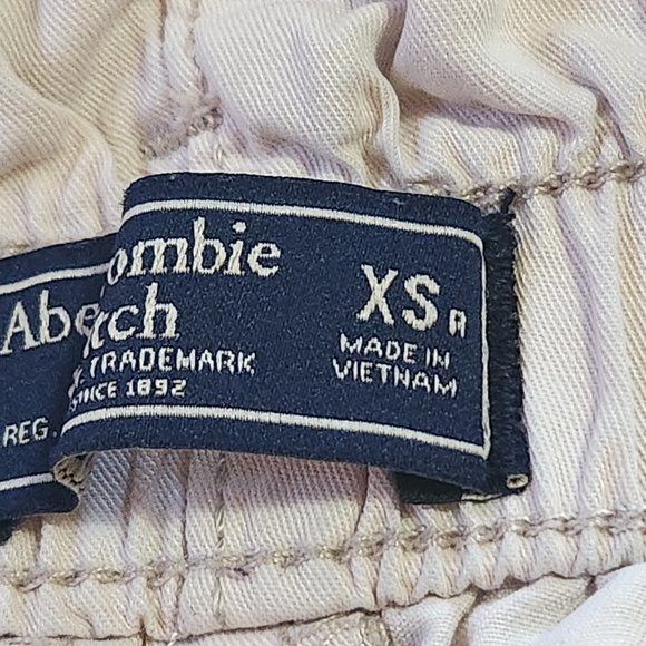 Abercrombie & Fitch Gathered Waist Cargo Pants - Size XS - Cream/Beige - Picture 4 of 15